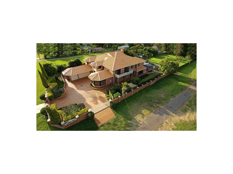 73 Bleasby Rd, Eight Mile Plains QLD 4113