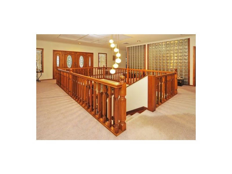 73 Bleasby Rd, Eight Mile Plains QLD 4113