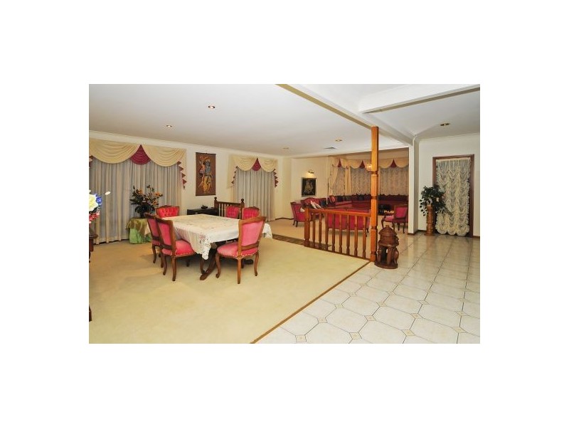 73 Bleasby Rd, Eight Mile Plains QLD 4113