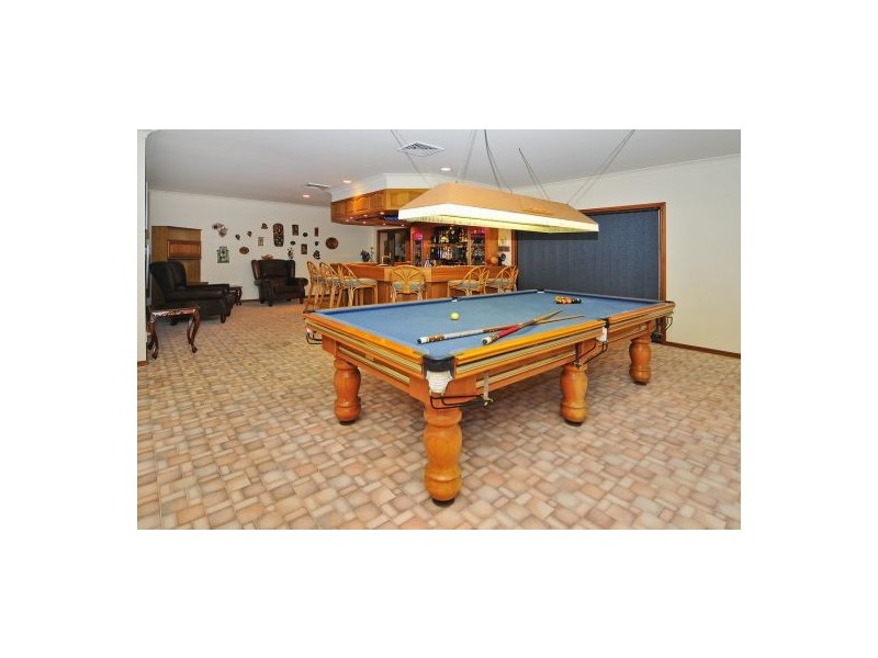 73 Bleasby Rd, Eight Mile Plains QLD 4113