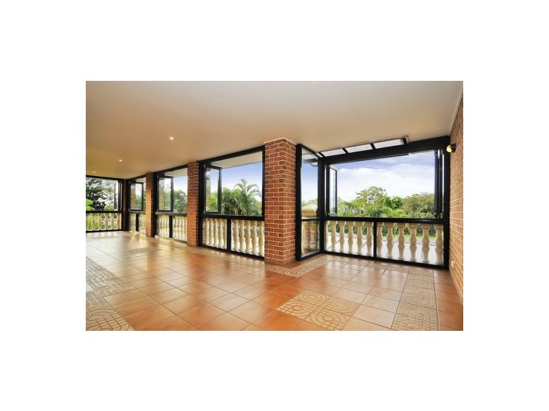 73 Bleasby Rd, Eight Mile Plains QLD 4113