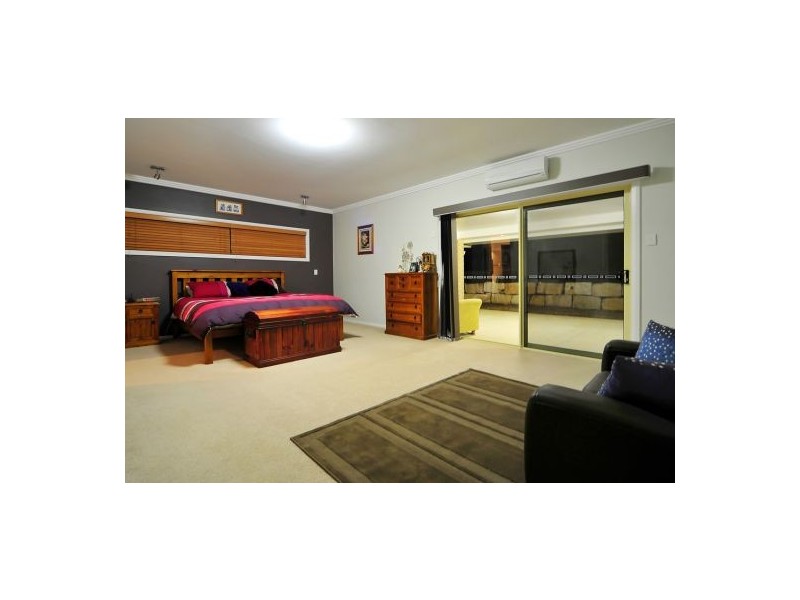 31 Border Cres, New Beith QLD 4124