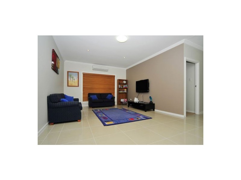 31 Border Cres, New Beith QLD 4124