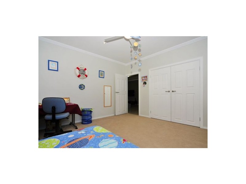 31 Border Cres, New Beith QLD 4124