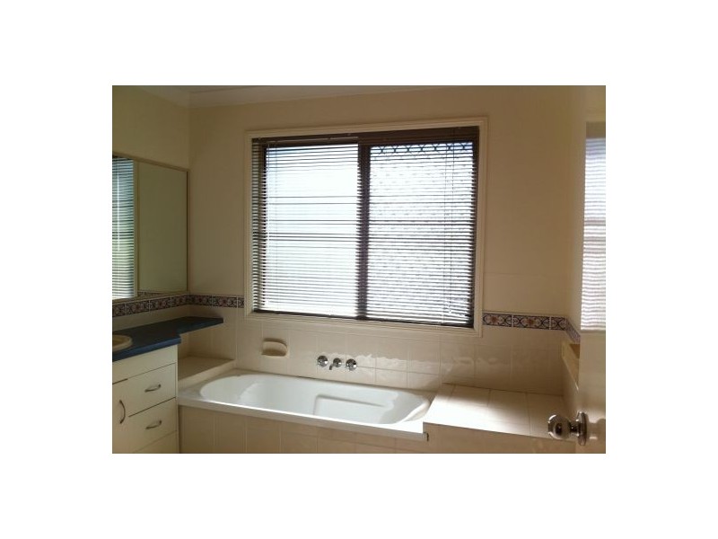 42 Springvale Circuit, Underwood QLD 4119