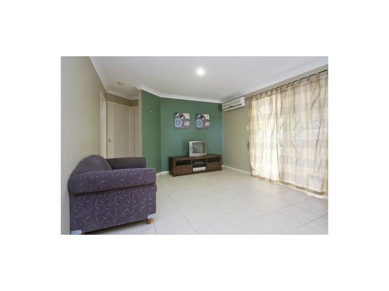 9 Samia Ct, Regents Park QLD 4118