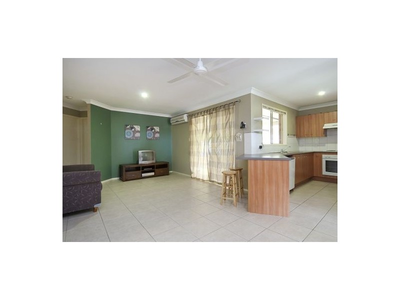 9 Samia Ct, Regents Park QLD 4118