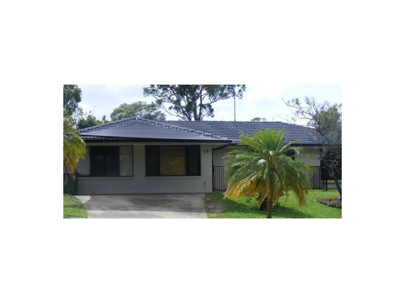 19 Warrungen Way, Ashmore QLD 4214