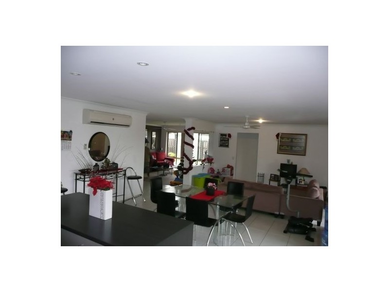 46 Goongarrie Crescent, Parkinson QLD 4115