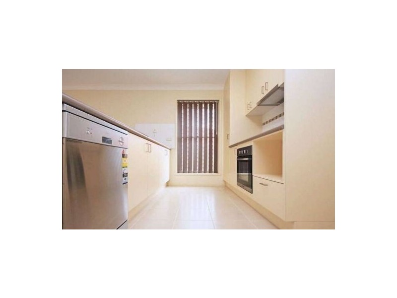 3 Primula Dr, Regents Park QLD 4118