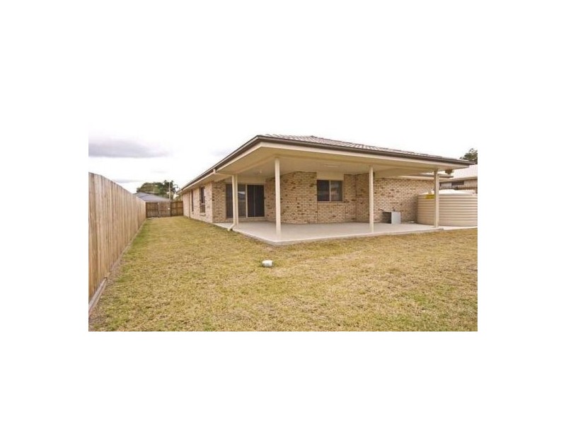 3 Primula Dr, Regents Park QLD 4118