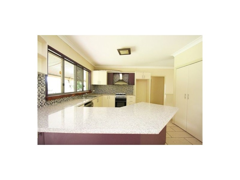 82  Sylvan Rd, Park Ridge South QLD 4125