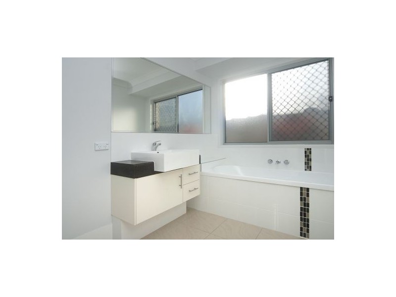 140A Middle Rd, Boronia Heights QLD 4124