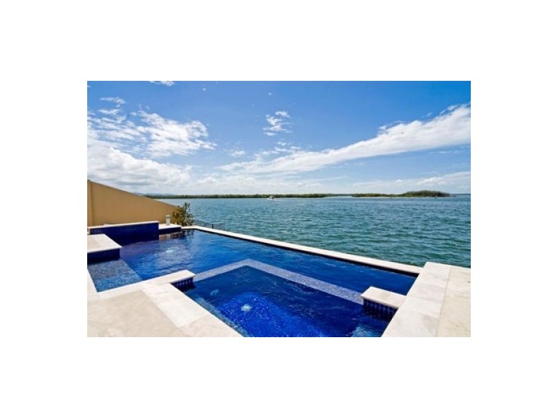 Paradise Point QLD 4216