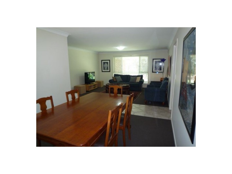 Stretton QLD 4116