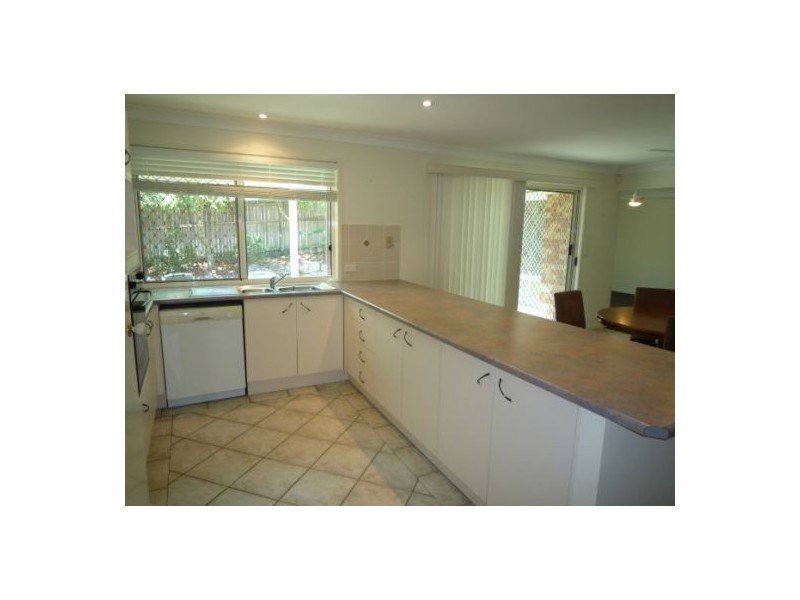Stretton QLD 4116
