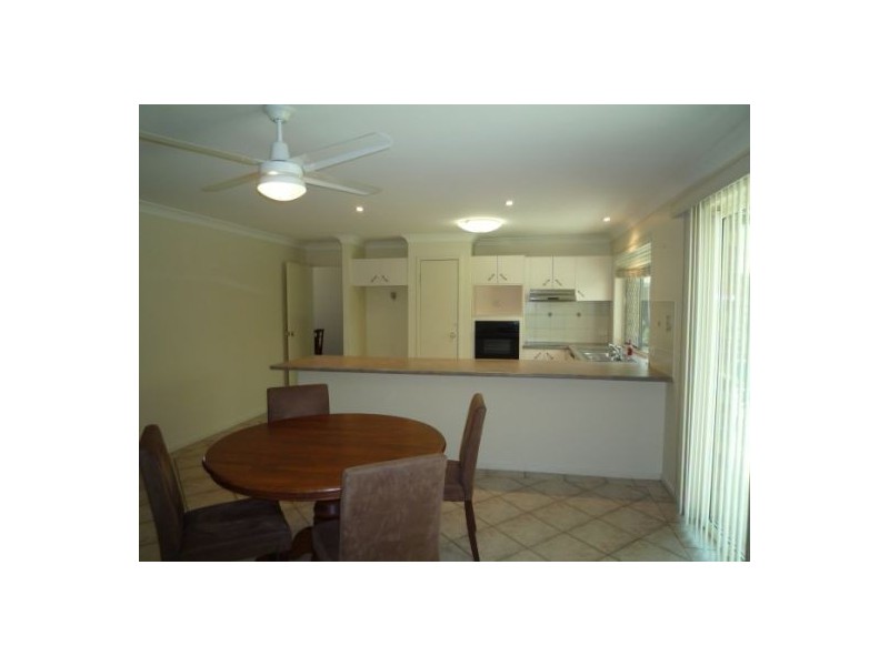 Stretton QLD 4116