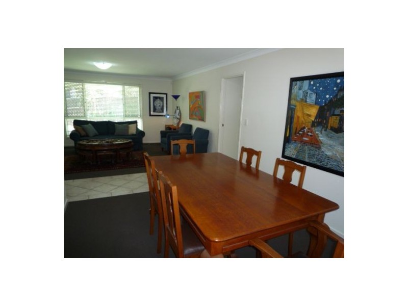 Stretton QLD 4116