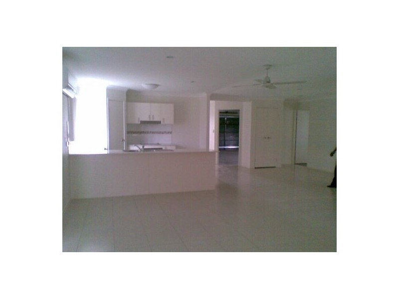 9 Serenity Ct, Crestmead QLD 4132