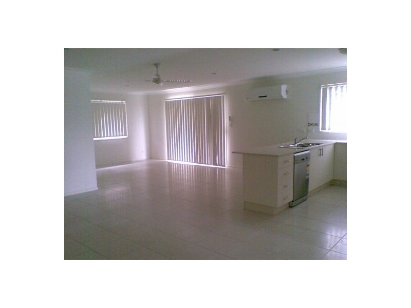 9 Serenity Ct, Crestmead QLD 4132