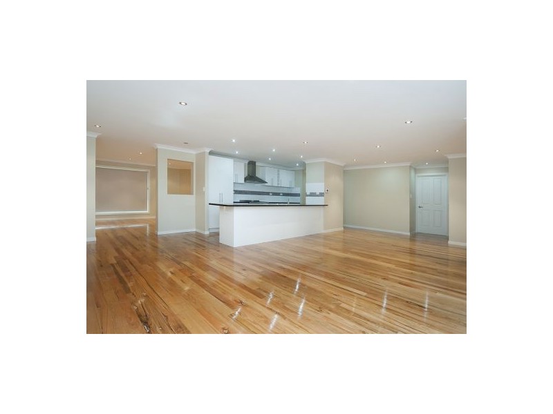 6 Denver Grove, Regents Park QLD 4118