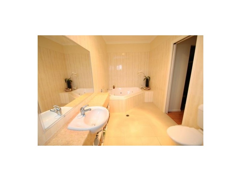 Park Ridge South QLD 4125