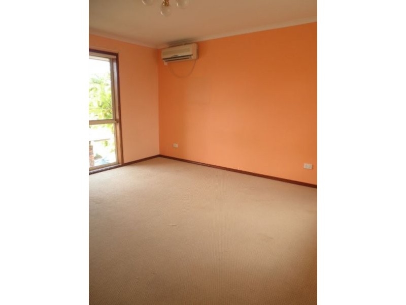 194 Emerald Drive, Regents Park QLD 4118