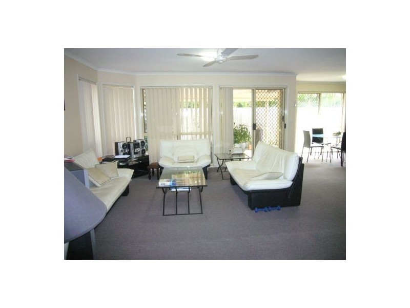 88 Coventry Cct, Carindale QLD 4152