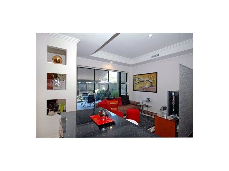 38 Foxton Street, Indooroopilly QLD 4068