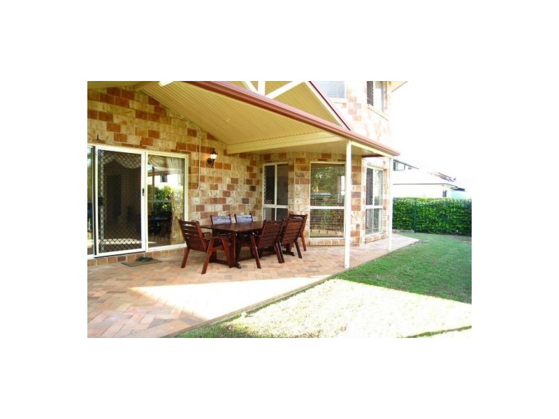 25A. Parnassus St, Robertson QLD 4109