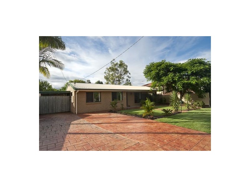 24 Homebush Dr, Regents Park QLD 4118