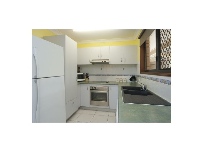 24 Homebush Dr, Regents Park QLD 4118