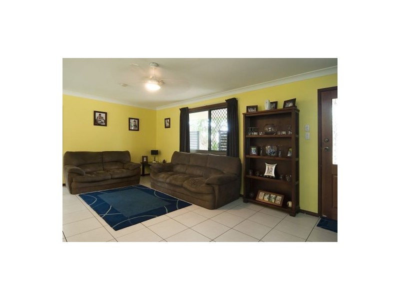 24 Homebush Dr, Regents Park QLD 4118