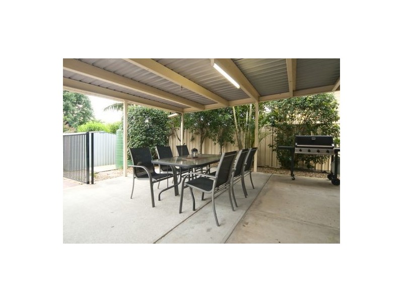 24 Homebush Dr, Regents Park QLD 4118