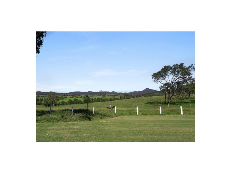 1293 Ripley Rd, South Ripley QLD 4306