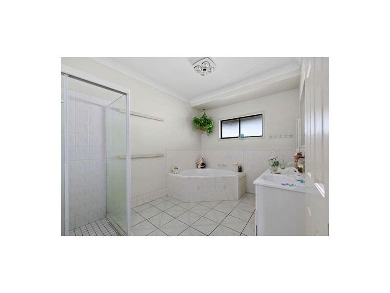 1293 Ripley Rd, South Ripley QLD 4306