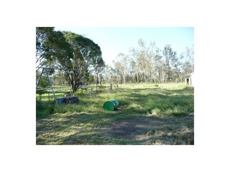27 Taylors Rd, Walloon QLD 4306