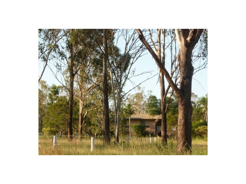 27 Taylors Rd, Walloon QLD 4306