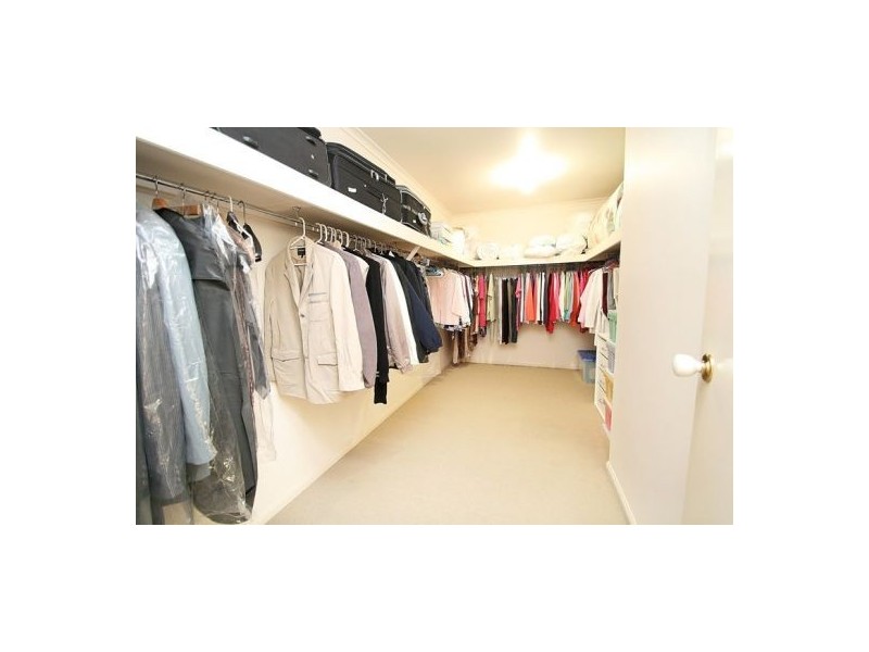 8 Paddington Cr, Stretton QLD 4116