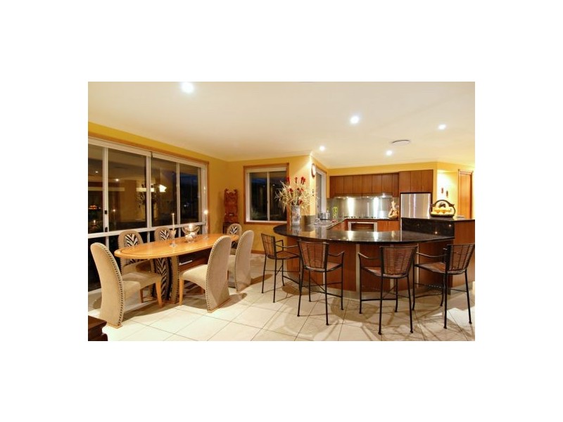 41 Peronne Pl, Brookfield QLD 4069