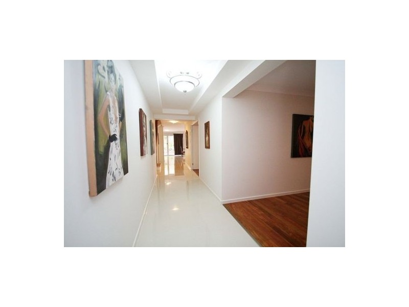 8 Langford Street, Eight Mile Plains QLD 4113