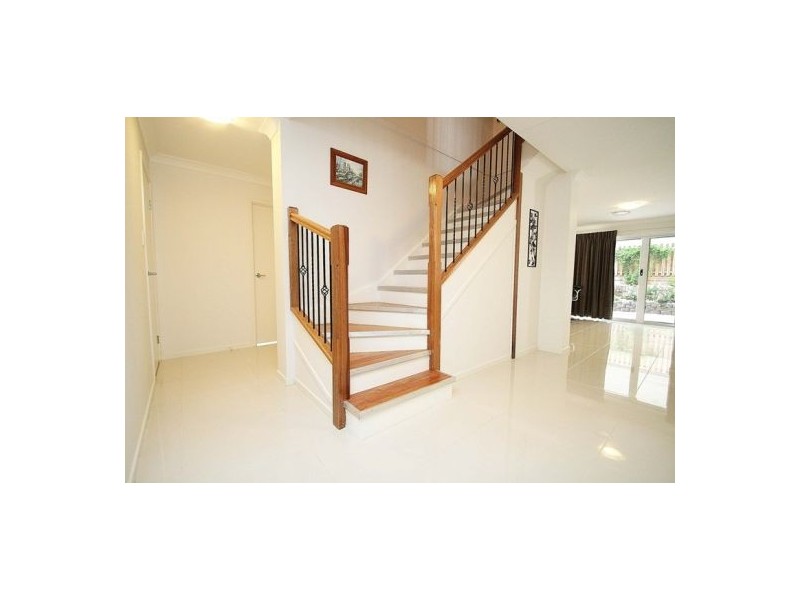 8 Langford Street, Eight Mile Plains QLD 4113