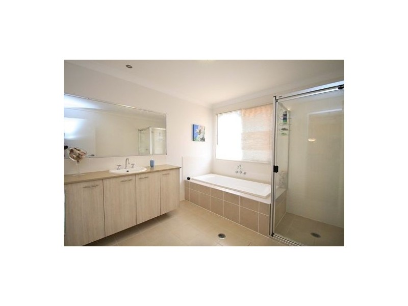 8 Langford Street, Eight Mile Plains QLD 4113