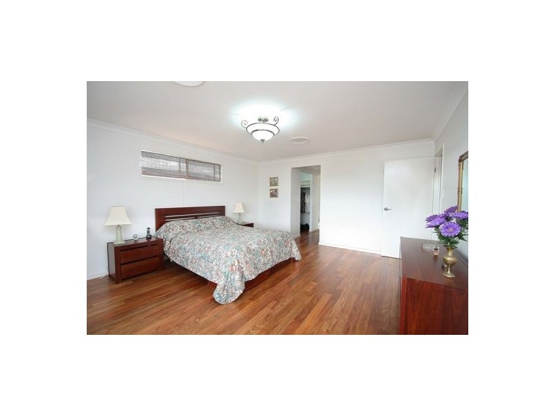 8 Langford Street, Eight Mile Plains QLD 4113