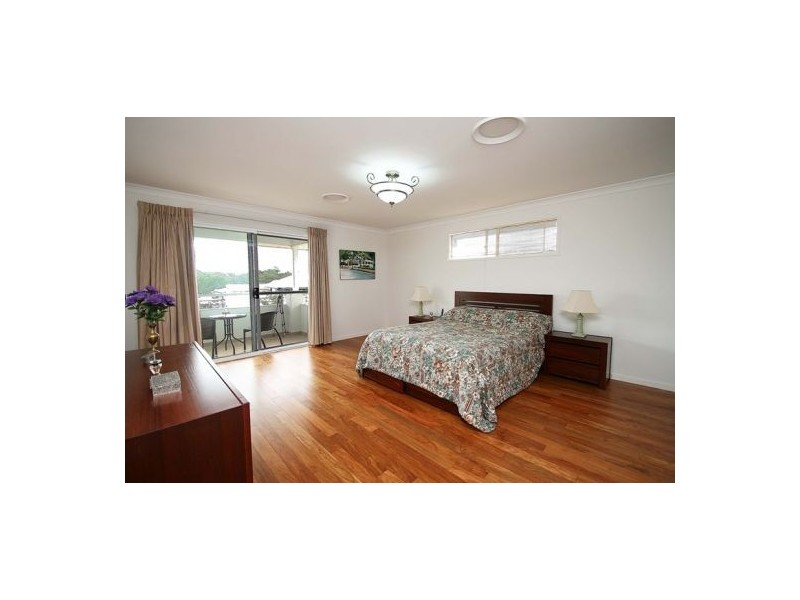 8 Langford Street, Eight Mile Plains QLD 4113