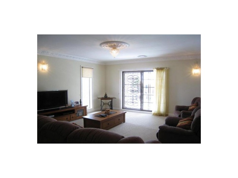 66 Fanfare St, Eight Mile Plains QLD 4113