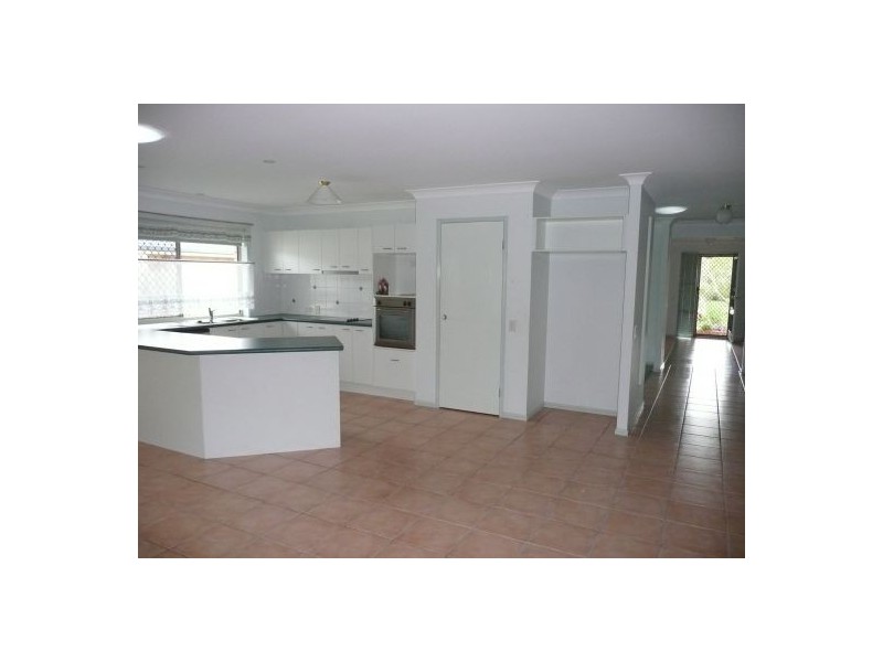 3 Lake Breeze Dr, Loganholme QLD 4129