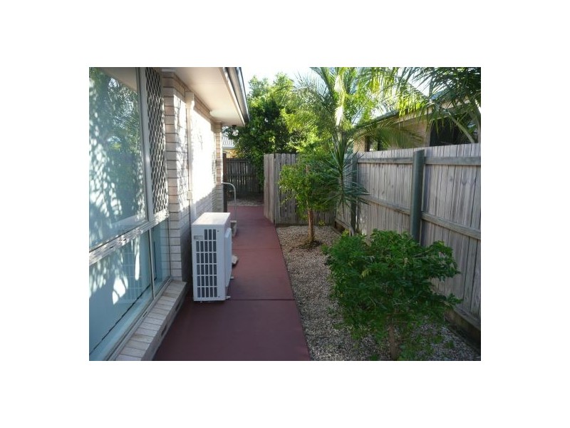 3 Lake Breeze Dr, Loganholme QLD 4129