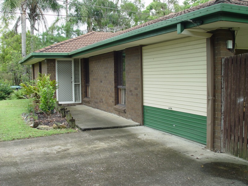 Hillcrest QLD 4118