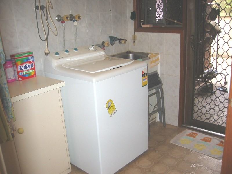 Regents Park QLD 4118